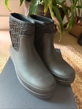 Tommy Hilfiger Black Textured Cuff Waterproof Ankle Boots